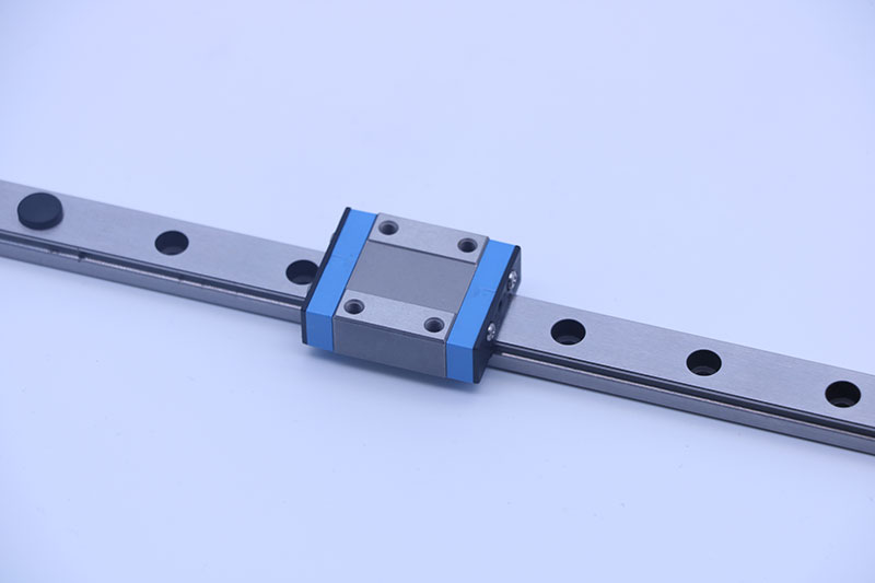 重負(fù)荷直線導(dǎo)軌